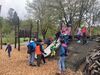 Auf dem Spielplatz im Tierpark